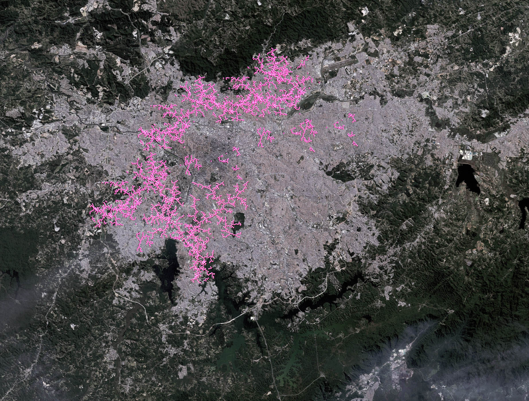 Experimental setup on the São Paulo map showing growth algorithm constraints.